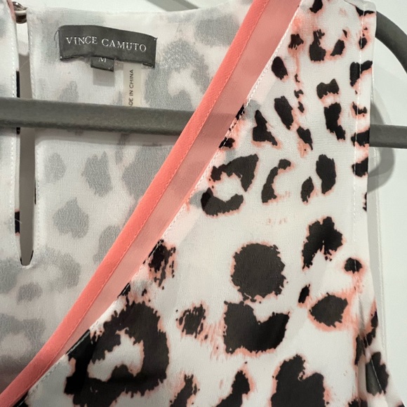 Vince Camuto leopard print sleeveless top - Picture 3 of 6
